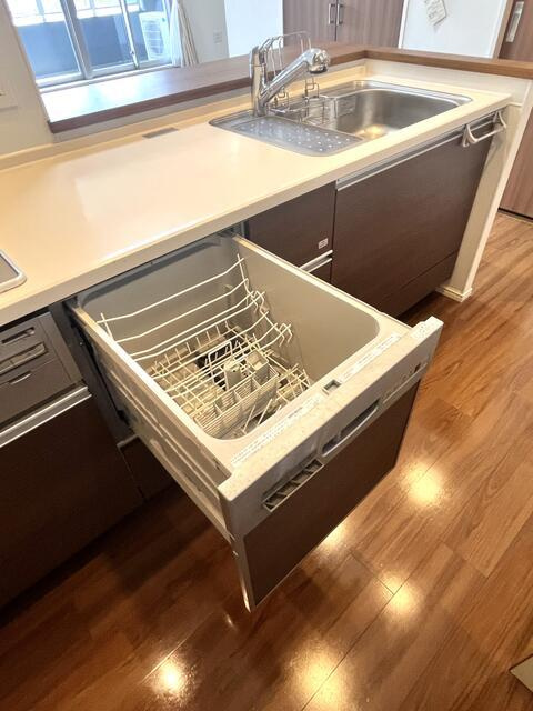 岡山市北区中山下１丁目の中古マンションのキッチン|食器洗浄乾燥機