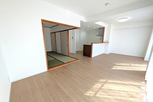 岡山市北区清輝橋２丁目の中古マンションの居間・リビング