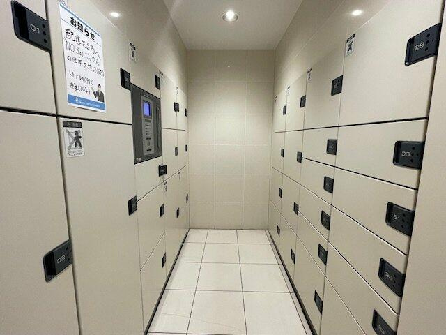 岡山市北区国体町の中古マンションのその他|宅配ボックスエリアです。