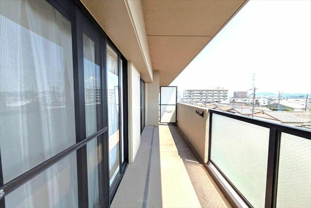 岡山市北区神田町２丁目の中古マンションのバルコニー