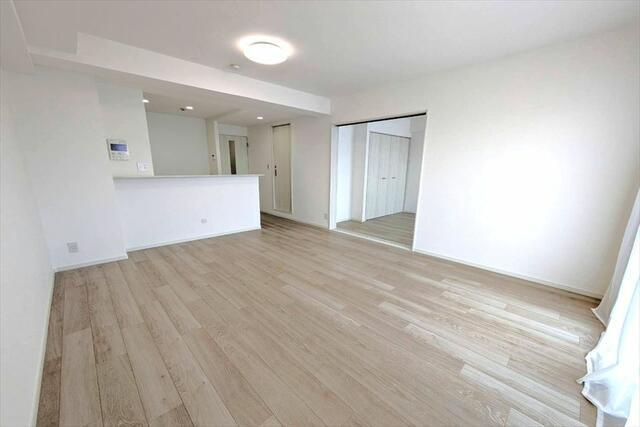 岡山市北区神田町２丁目の中古マンションの居間・リビング