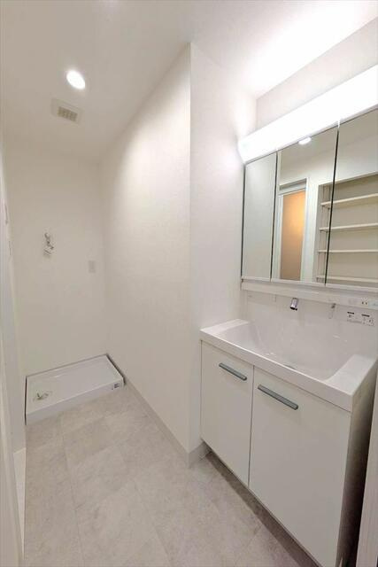 岡山市北区神田町２丁目の中古マンションの独立洗面台