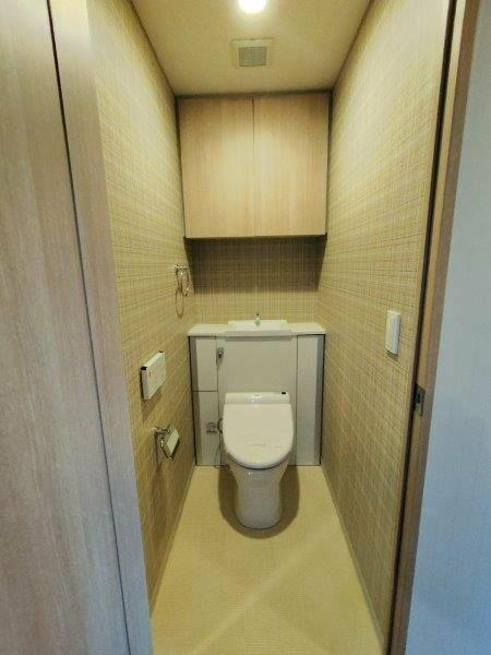 岡山市北区学南町１丁目の中古マンションのトイレ