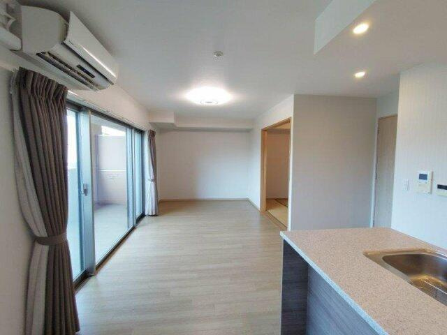 岡山市北区学南町１丁目の中古マンションの居間・リビング