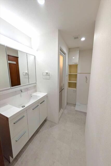 岡山市北区表町２丁目の中古マンションの独立洗面台
