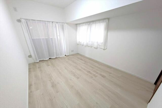 岡山市北区表町２丁目の中古マンションの洋室