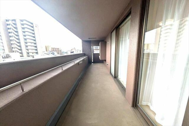 岡山市北区表町２丁目の中古マンションのバルコニー