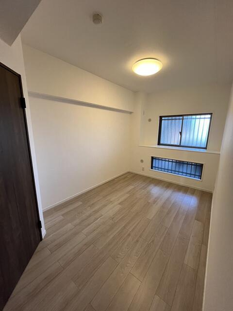 岡山市北区奥田２丁目の中古マンションの洋室