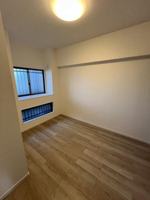 岡山市北区奥田２丁目の中古マンションの洋室