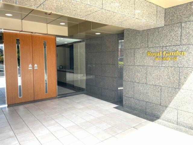 岡山市北区伊福町３丁目の中古マンションのエントランス|気品を感じる、ゆとりあるエン…