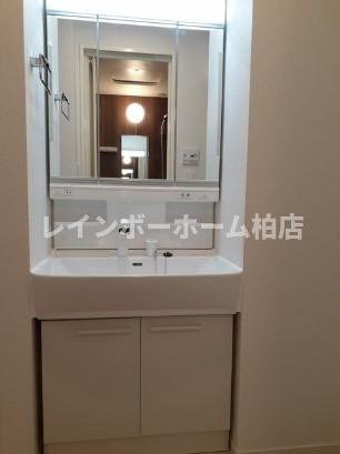 担当エリアのルームアドバイザーが直接対応いたしますの洗面所|忙しい朝には欠かせない洗面所です