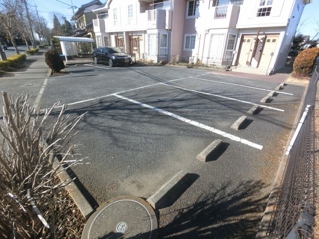 【駐車場】