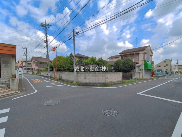 練馬区西大泉5丁目 全10区画 5区画の前面道路含む現地写真|是非、現地にて土地のボリュームや陽当たり、周辺環境をご確認ください