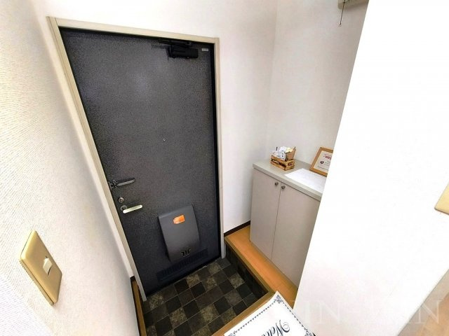 メゾンボナールの玄関