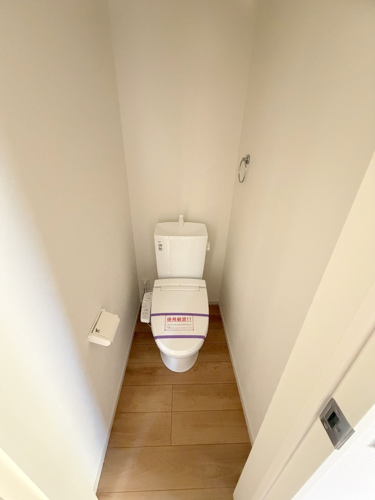 三郷市戸ケ崎5丁目　新築戸建　全1棟のトイレ|同施工会社の参考写真になります。