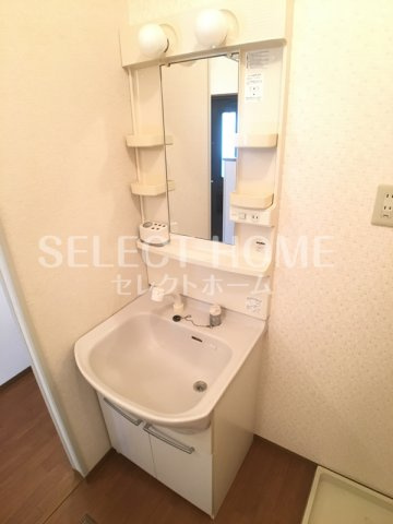 【独立洗面台】 | クレールＮ | 独立洗面台、小物を置くことができて便利です
同型タイプ