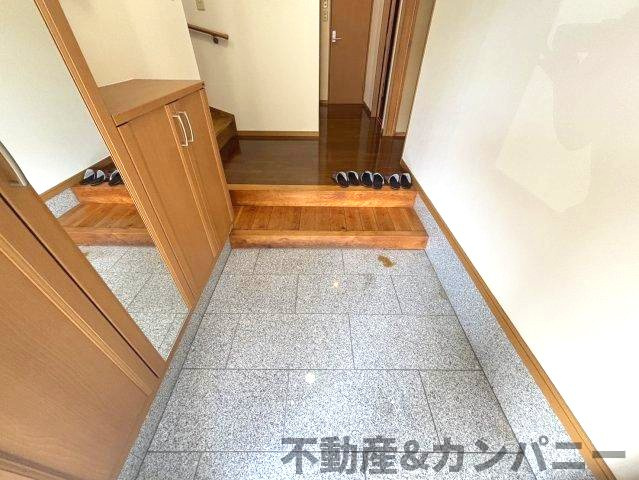 富久町の中古のおうちの玄関|ゆったりとした玄関です