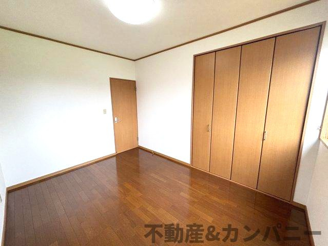 富久町の中古のおうちの洋室|コンパクトで使いやすい洋室です