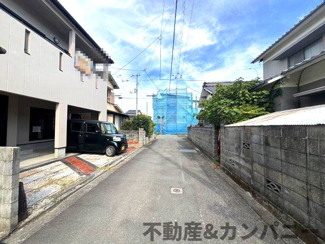 富久町の中古のおうちの前面道路含む現地写真|前面道路含む現地写真です