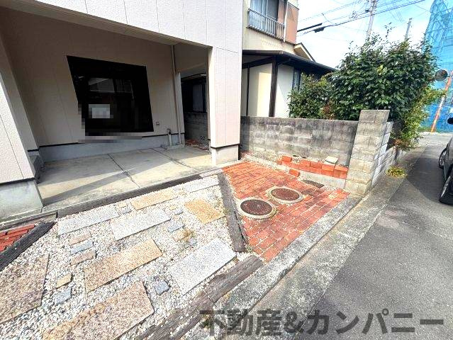 富久町の中古のおうちの駐車場|駐車場があります