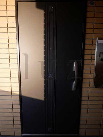 エルミタージュ横浜ベイの玄関