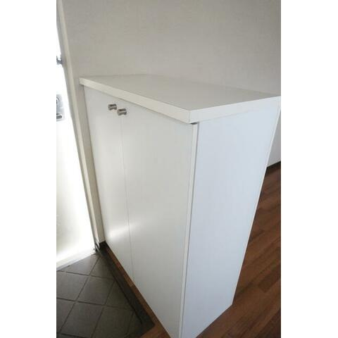 シャトルヤマツBの玄関