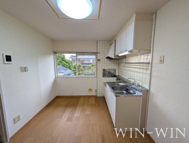 プラドールA2のキッチン