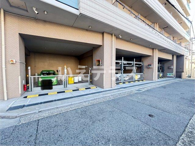 スプランディット神戸北野の駐車場