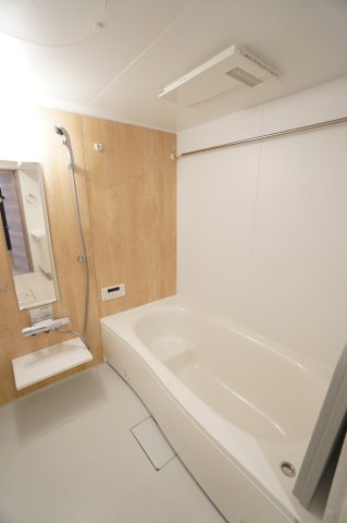 【浴室】 | アヴァンスコート参番館 | ※同物件・同タイプの写真です。