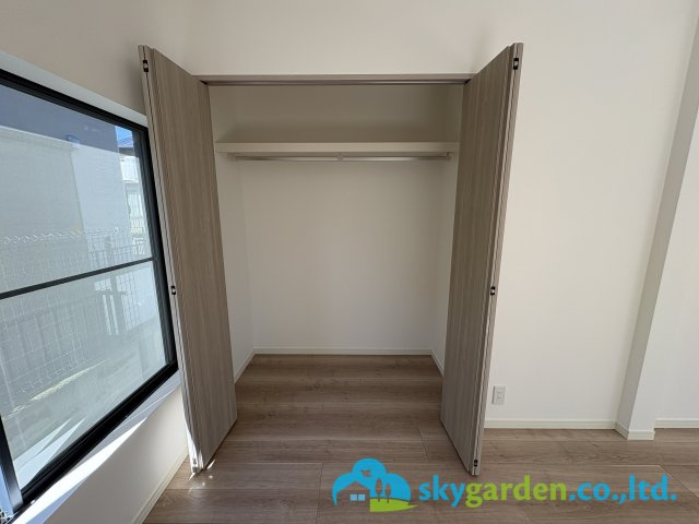藤沢市本藤沢３丁目　中古戸建の収納|リビングにある収納
