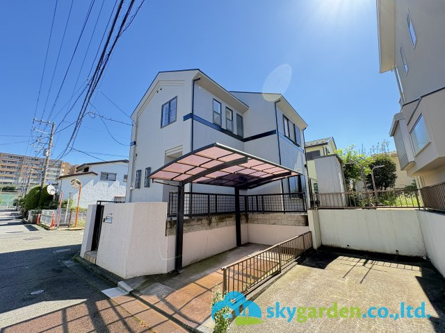 藤沢市本藤沢３丁目　中古戸建の前面道路含む現地写真|前面道路含む現地写真です