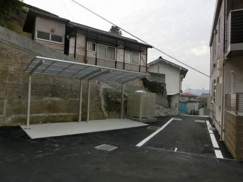 ルミエール宮原の駐車場
