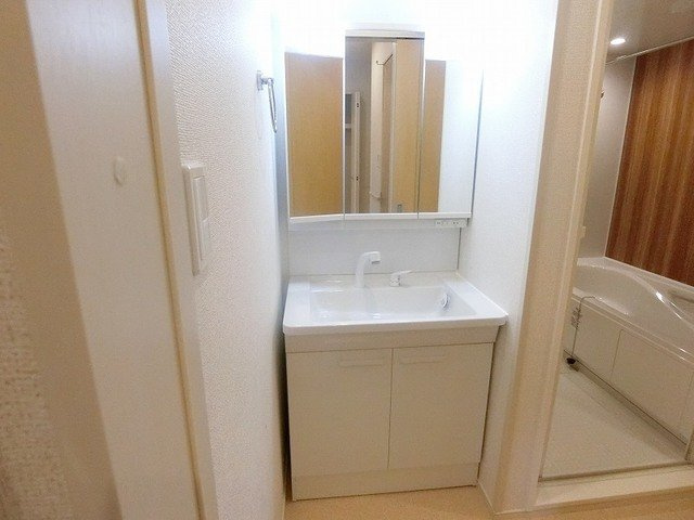 ベル　フルーＢの洗面所