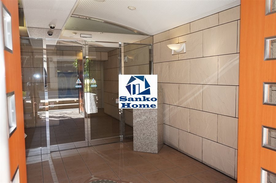 スカイコート日本橋浜町のエントランス