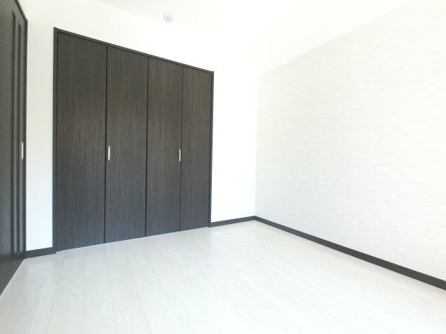 【寝室】