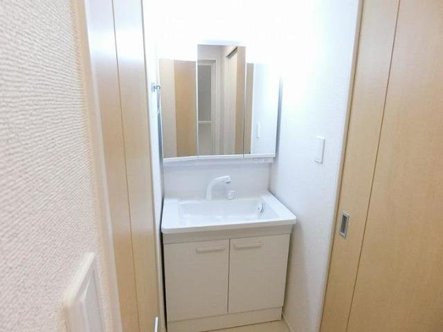メゾンヌフファミーエ　Ⅲの洗面所