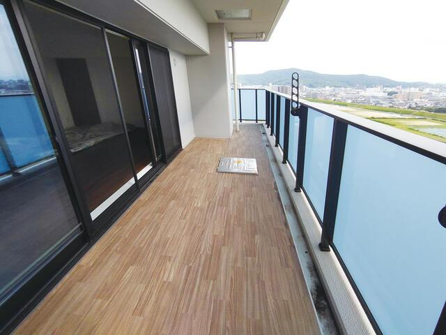 岡山市中区さいの中古マンションのバルコニー