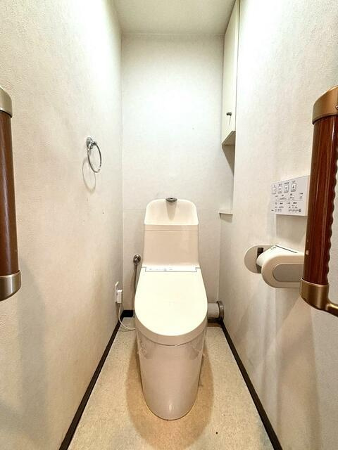 岡山市中区さいの中古マンションのトイレ