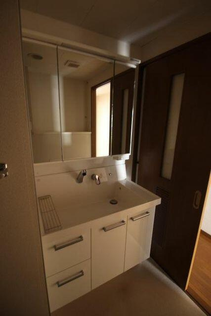 岡山市中区小橋町１丁目の中古マンションの独立洗面台|☆洗面所になります☆