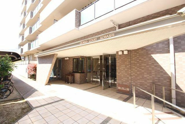 岡山市中区小橋町１丁目の中古マンションのエントランス|☆エントランス入口☆