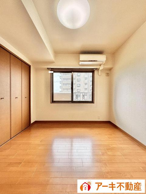 岡山市中区兼基の中古マンションの洋室