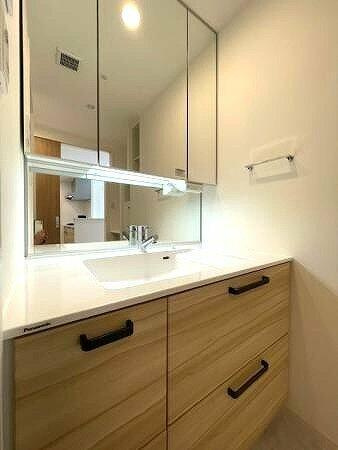 岡山市中区門田屋敷３丁目の中古マンションのキッチン|シンクと壁に隙間がないため、…