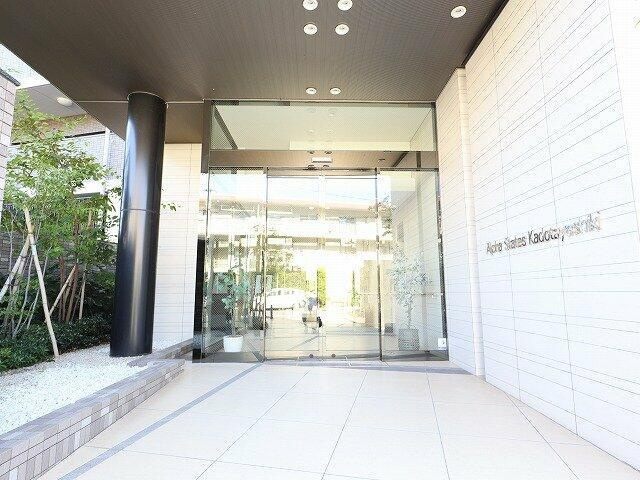 岡山市中区門田屋敷３丁目の中古マンションのエントランス