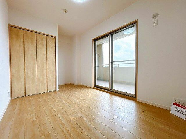 岡山市中区古京町１丁目の中古マンションの洋室|「南側洋室」別角度からのお写…