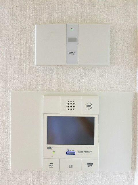 岡山市中区古京町１丁目の中古マンションの防犯設備|モニター付きインターホンです