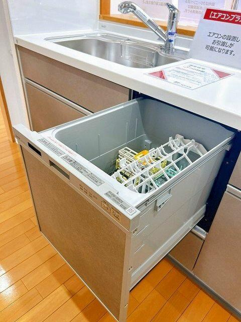 岡山市中区古京町１丁目の中古マンションのキッチン|「キッチン」食洗機に家事を任…