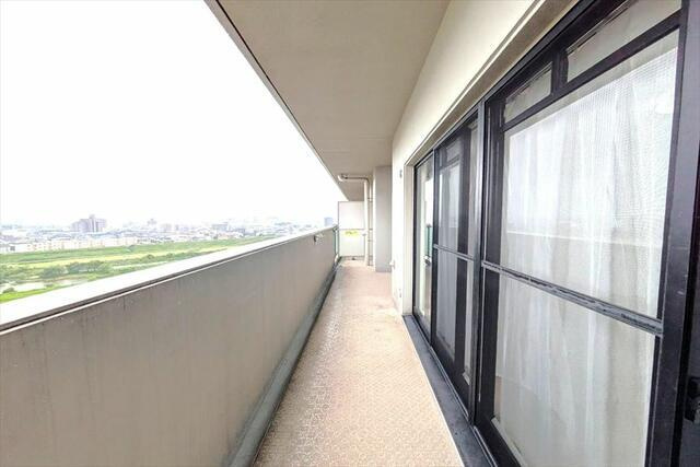 岡山市中区藤原西町１丁目の中古マンションのバルコニー
