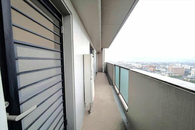 岡山市中区藤原西町１丁目の中古マンションのバルコニー