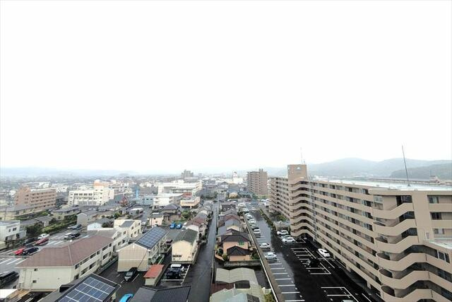岡山市中区藤原西町１丁目の中古マンションの展望