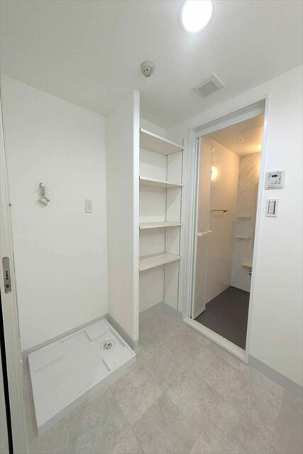 岡山市中区藤原西町１丁目の中古マンションの独立洗面台